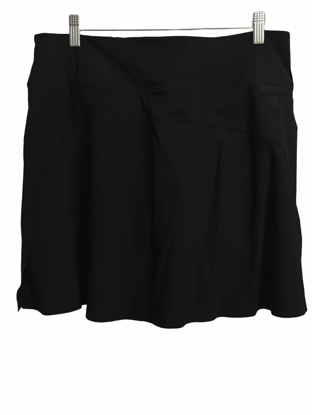 Greyson flattering line